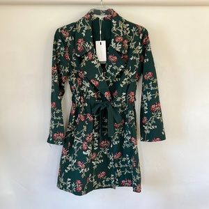 Green embroidered trench coat from endless rose Size M